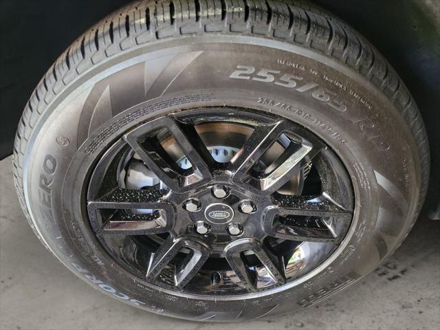 Photo of 2025 Carpathian Grey Premium Metallic Land Rover Defender