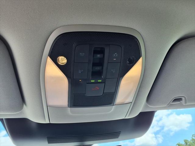 Photo of 2024 Majestic White INFINITI QX60