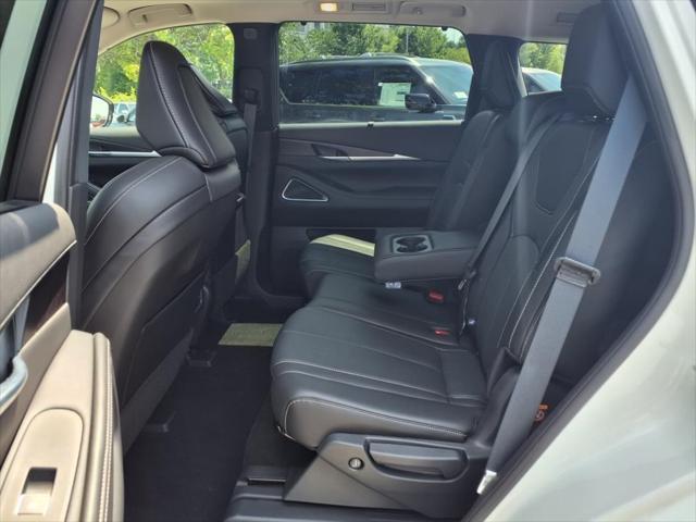 Photo of 2024 Majestic White INFINITI QX60