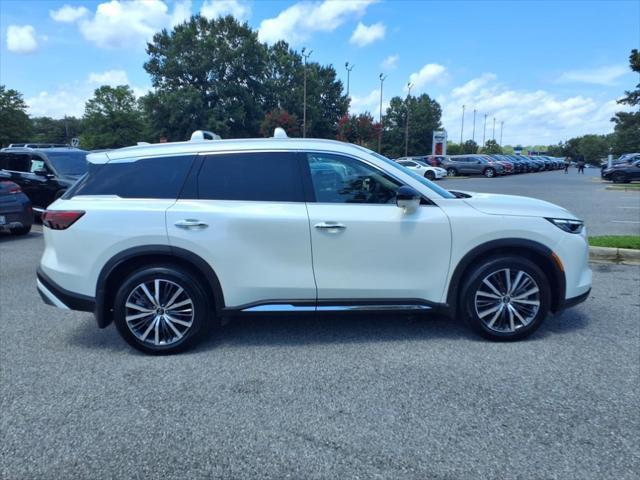 Photo of 2024 Majestic White INFINITI QX60