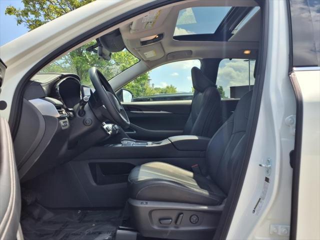 Photo of 2024 Majestic White INFINITI QX60