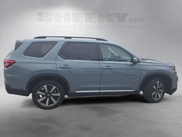 Photo of 2024 Gray Pearl Honda Pilot
