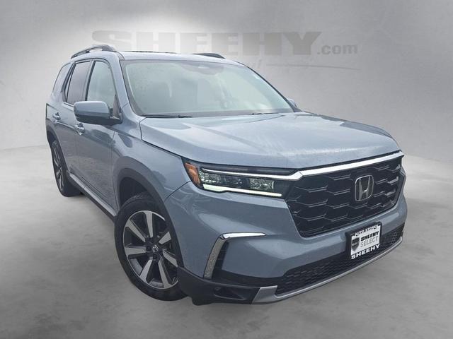 Photo of 2024 Gray Pearl Honda Pilot