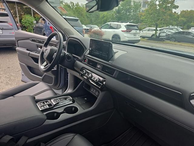 Photo of 2024 Gray Pearl Honda Pilot
