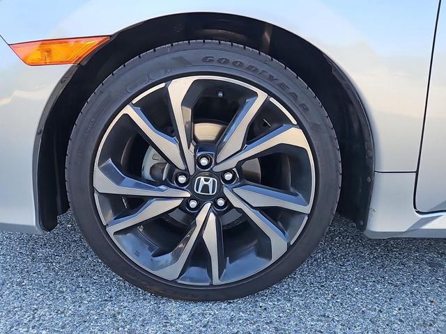 Photo of 2021 Lunar Silver Metallic Honda Civic