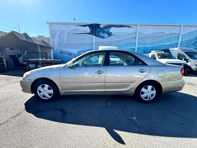Photo of 2003 Gold Toyota Camry