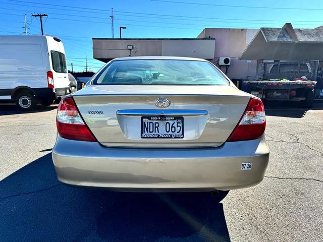 Photo of 2003 Gold Toyota Camry