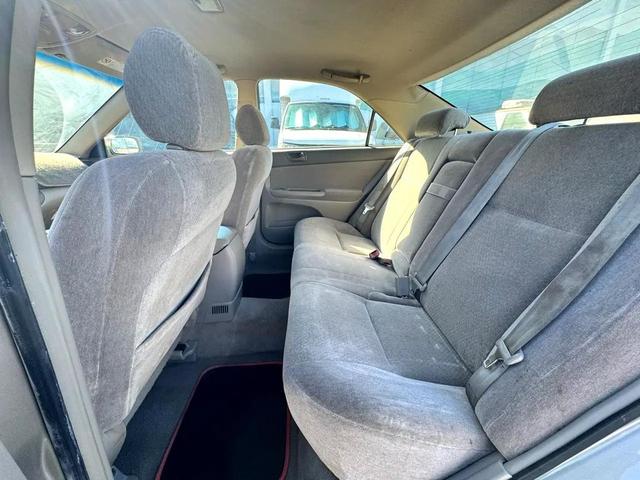 Photo of 2003 Gold Toyota Camry