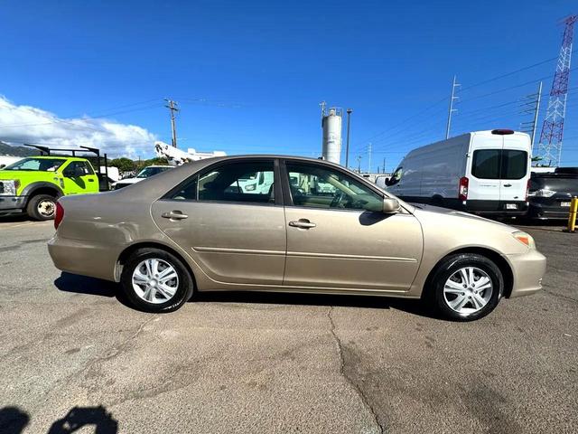 Photo of 2003 Gold Toyota Camry