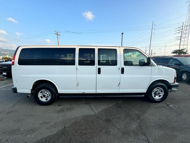 Photo of 2015 Summit White GMC Savana 3500