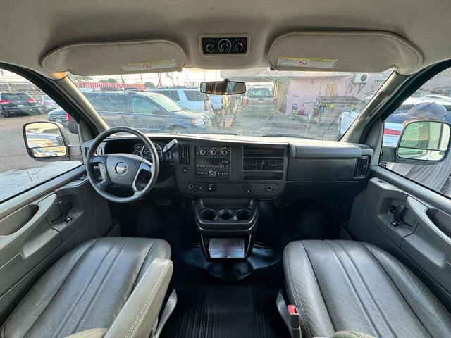 Photo of 2015 Summit White GMC Savana 3500