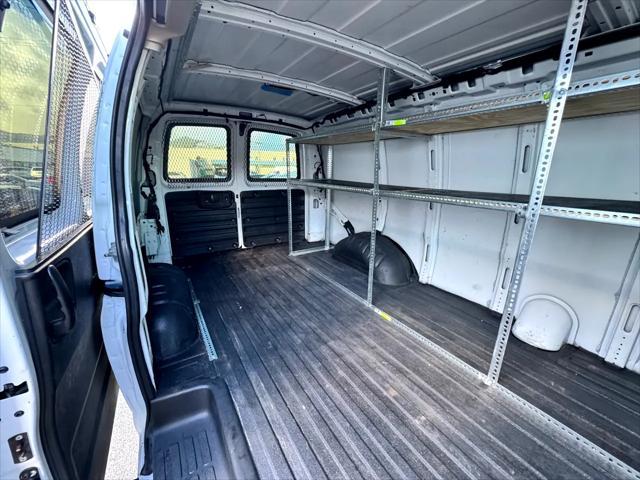 Photo of 2014 Summit White Chevrolet Express 1500