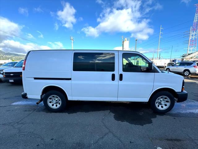 Photo of 2014 Summit White Chevrolet Express 1500