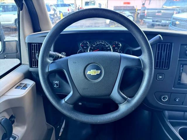 Photo of 2014 Summit White Chevrolet Express 1500