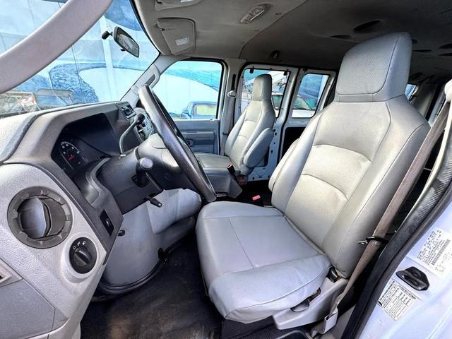 Photo of 2011 Oxford White Ford E350 Super Duty