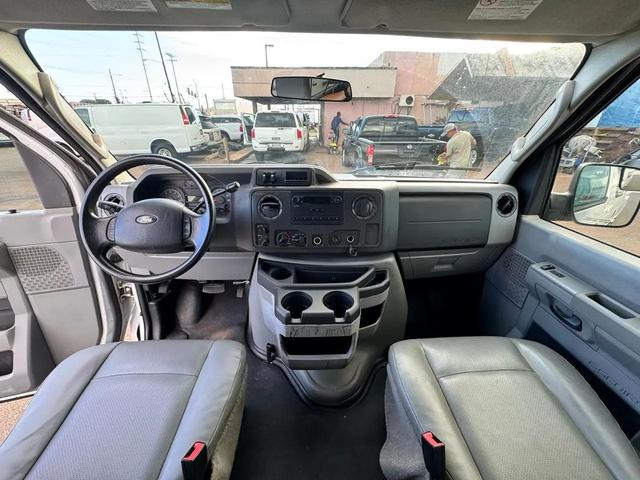 Photo of 2011 Oxford White Ford E350 Super Duty