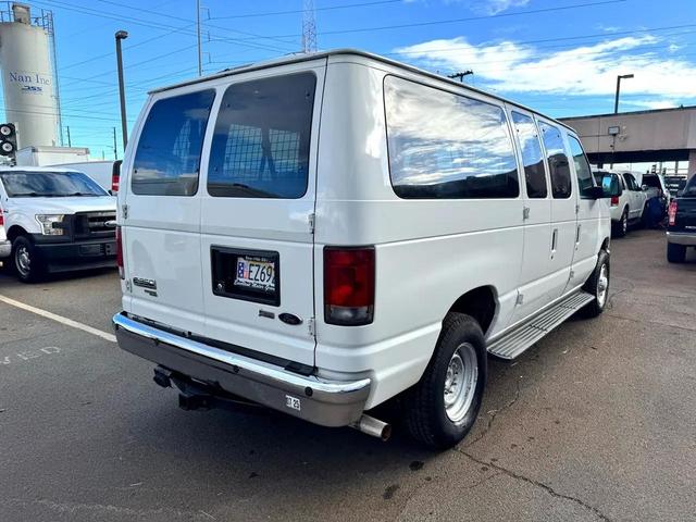 Photo of 2011 Oxford White Ford E350 Super Duty