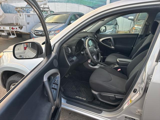 Photo of 2008 Classic Silver Metallic Toyota RAV4
