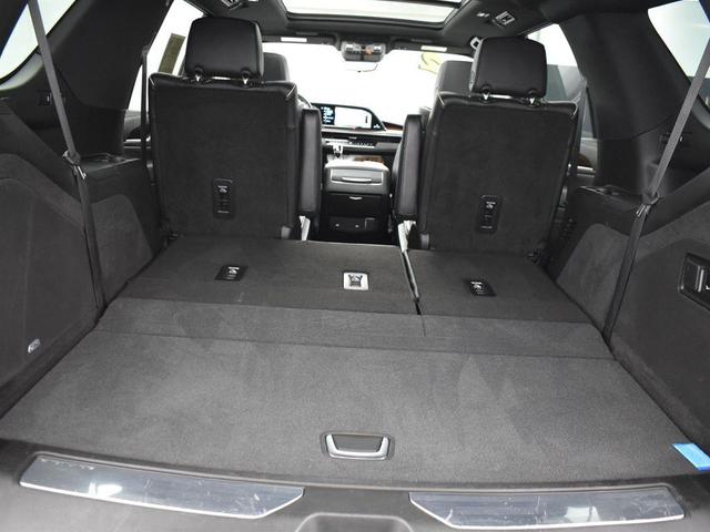 Photo of 2022 Crystal White Tricoat Cadillac Escalade