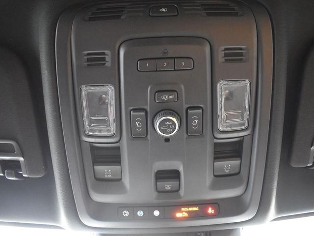 Photo of 2022 Crystal White Tricoat Cadillac Escalade