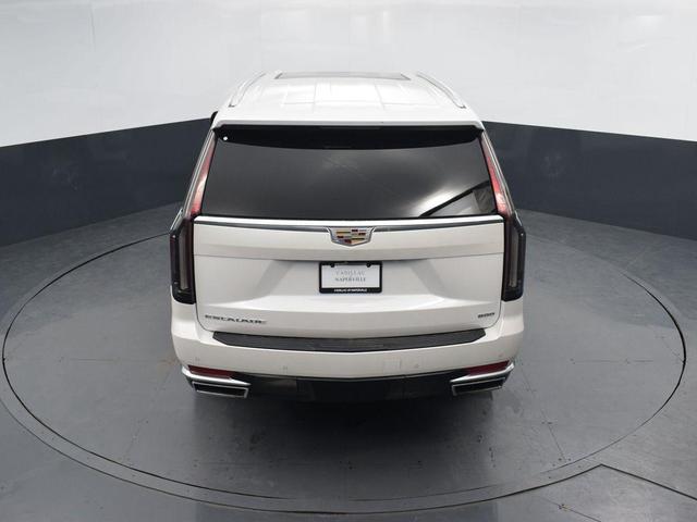 Photo of 2022 Crystal White Tricoat Cadillac Escalade