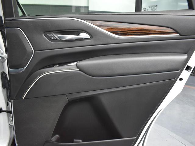 Photo of 2022 Crystal White Tricoat Cadillac Escalade