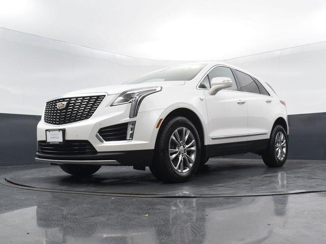 Photo of 2021 Crystal White Tricoat Cadillac XT5