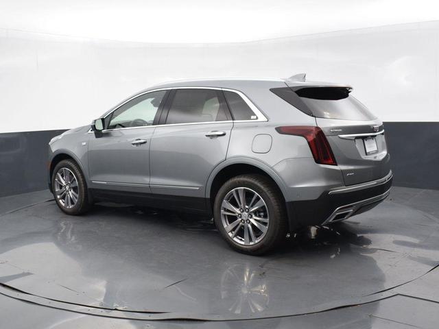 Photo of 2025 Argent Silver Metallic Cadillac XT5