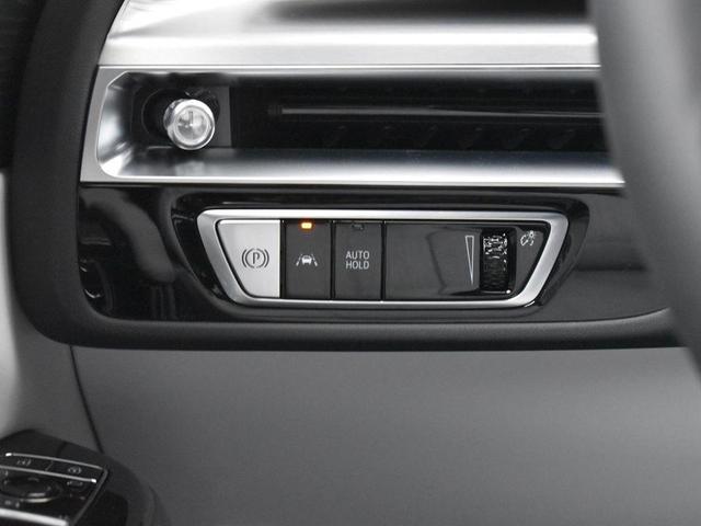Photo of 2025 Argent Silver Metallic Cadillac LYRIQ