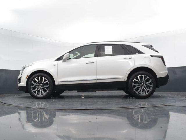 Photo of 2021 Crystal White Tricoat Cadillac XT5