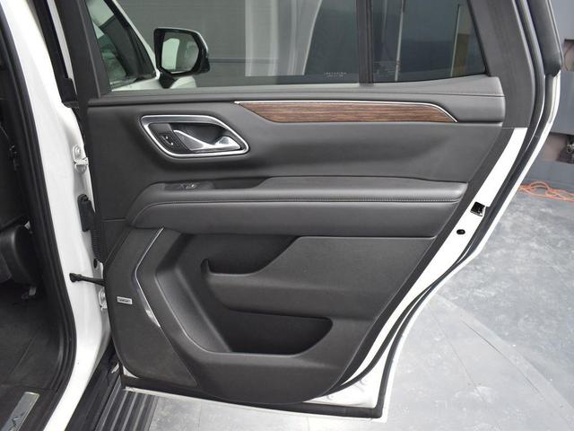 Photo of 2021 Iridescent Pearl Tricoat Chevrolet Tahoe