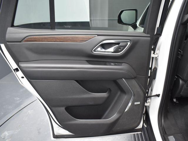 Photo of 2021 Iridescent Pearl Tricoat Chevrolet Tahoe