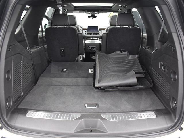 Photo of 2021 Iridescent Pearl Tricoat Chevrolet Tahoe