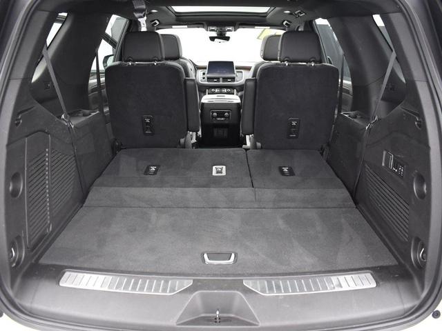 Photo of 2021 Iridescent Pearl Tricoat Chevrolet Tahoe