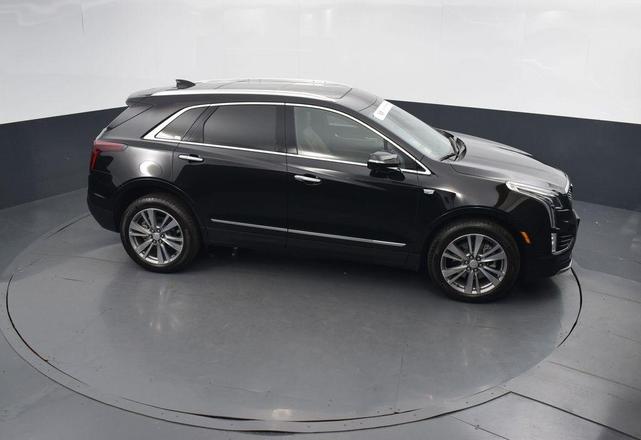 Photo of 2024 Stellar Black Metallic Cadillac XT5