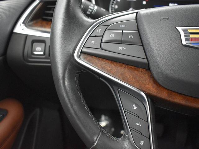 Photo of 2024 Stellar Black Metallic Cadillac XT5