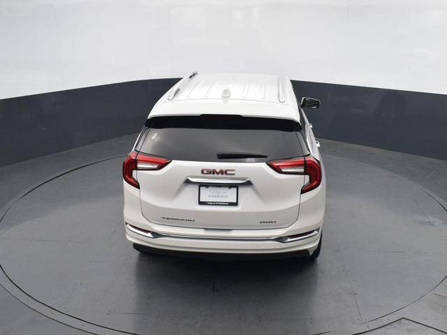 Photo of 2022 White Frost Tricoat GMC Terrain