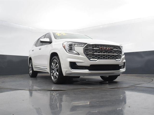 Photo of 2022 White Frost Tricoat GMC Terrain