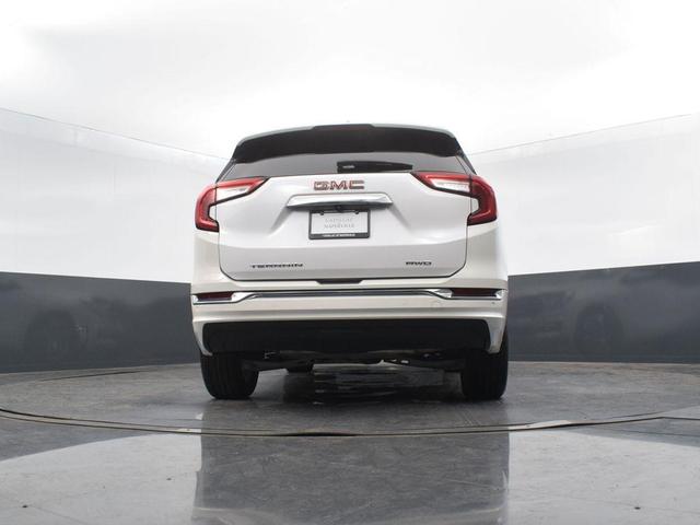 Photo of 2022 White Frost Tricoat GMC Terrain
