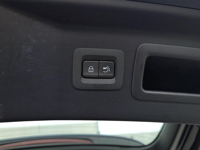 Photo of 2025 Deep Crystal Blue Mica Mazda CX-90