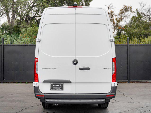 Photo of 2025 Arctic White Mercedes-Benz Sprinter 3500