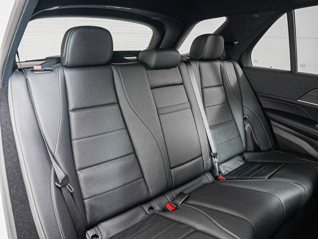 Photo of 2025 Polar White Mercedes-Benz GLE 450e