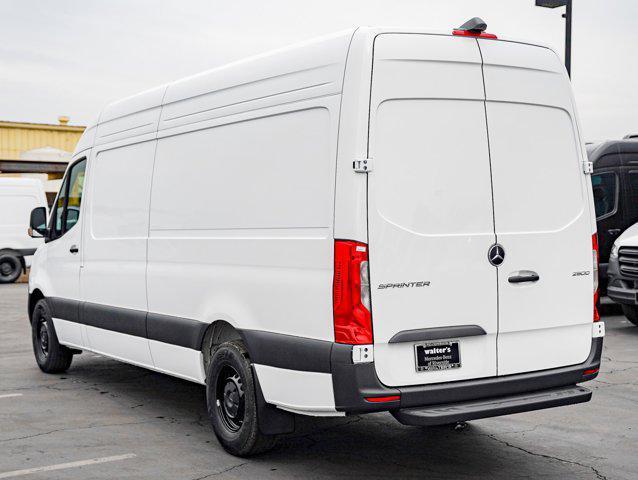 Photo of 2025 Arctic White Mercedes-Benz Sprinter 2500