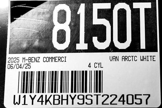 Photo of 2025 Arctic White Mercedes-Benz Sprinter 2500