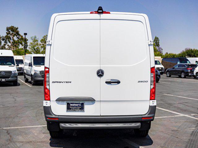 Photo of 2025 Arctic White Mercedes-Benz Sprinter 2500