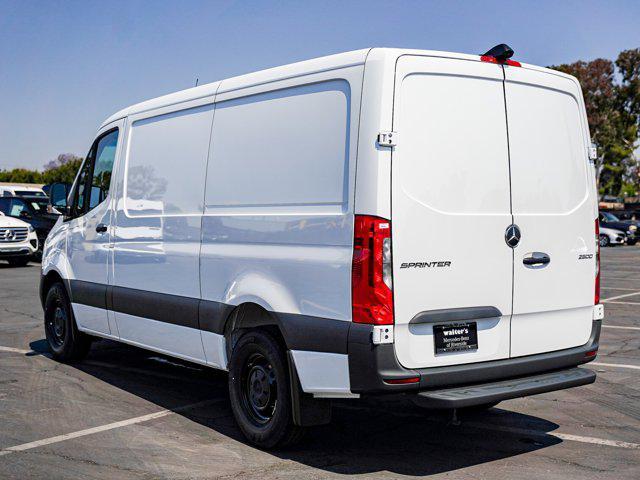Photo of 2025 Arctic White Mercedes-Benz Sprinter 2500
