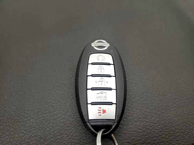 Photo of 2022 Burgundy Nissan Versa