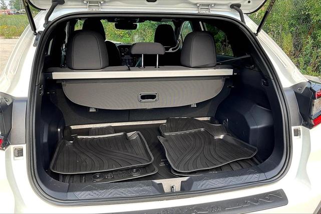 Photo of 2024 Crystal White Pearl Subaru Crosstrek
