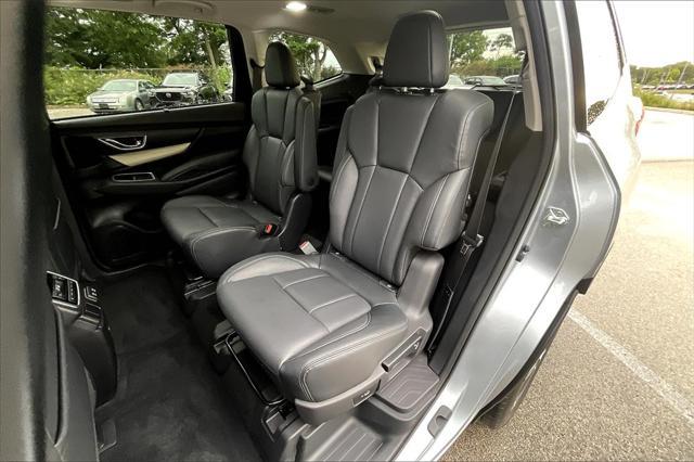 Photo of 2022 Ice Silver Metallic Subaru Ascent