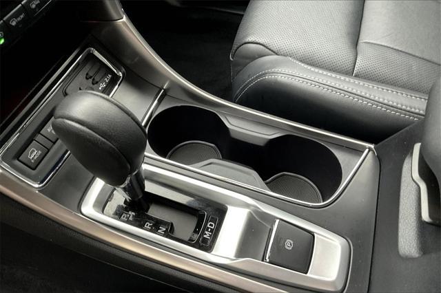 Photo of 2022 Ice Silver Metallic Subaru Ascent